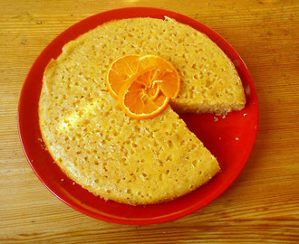 Cytrynowe ciasto z mąką kukurydzianą i lukrem mandarynkowym