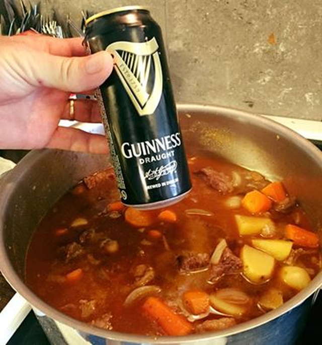 Irish Guinness Beef stew (irsk biffgryte) Denne bør prøves :)
