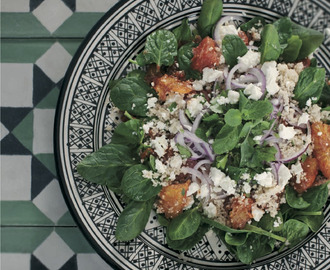 Frisk sitrus salat med feta og couscous