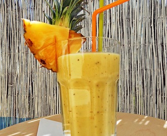 Koktajl egzotyczny z ananasem i mango
