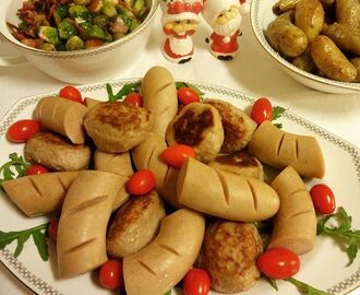 Stekte julepølser og medisterkaker fra Løiten ✿ Servert med ovnsbakte mandelpoteter og rosenkål stekt i bacon ✿