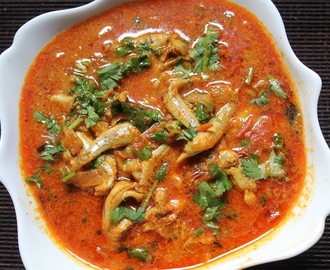 Anchovies Fish Curry Recipe - Nethili Meen Curry Recipe (with coconut)