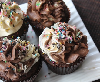 Best Chocolate Cupcakes Recipe Ever - Moist Chocolate Cupcakes Recipe