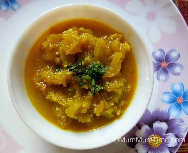 Kaddu Sabzi (Red Pumpkin Curry / Laal Bhoplya chi Bhaaji)