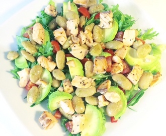 Salat med laks og avokado