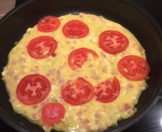 Sunn, saftig og proteinrik omelett.