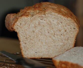 Rebecca's Oatmeal Honey Wheat Bread