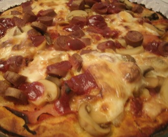 ♥ Pizza de Salsichas, Cogumelos, Queijo e Fiambre - Massa de Pizza Diferente e Pronta a Usar ♥