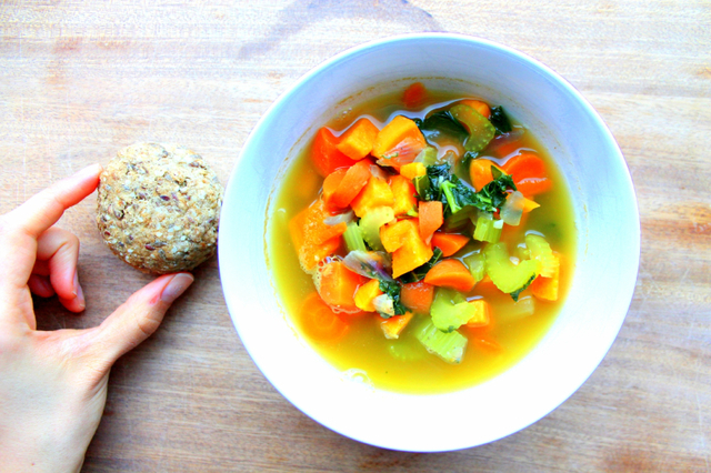 Grønnsakssuppe - sunn, smakfull og superenkel!