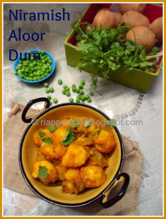 Bengali Niramish Aloor Dum (Bengali style no Onion-no-garlic Dum Potato)