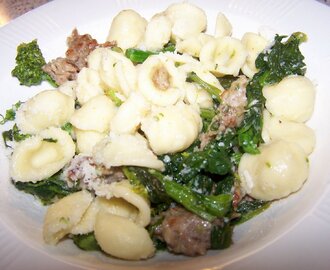 ORECHIETTE WITH SAUSAGE AND BROCCOLI RABE