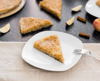 Vynikajúca nepečená torta z jabĺk: tip na zdravý koláč bez múky a cukru