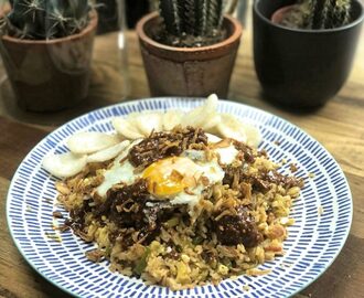 Nasi Goreng: Ideale maaltijd voor s'avonds na een drukke werkdag - Familie over de kook