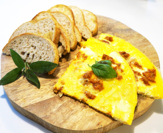 Omelett - super måte å bruke opp middagsrester på!