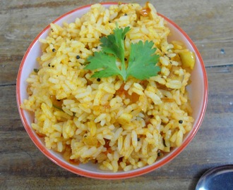 Tomato Rice | Left Over Rice Recipe | Easy Lunch Box