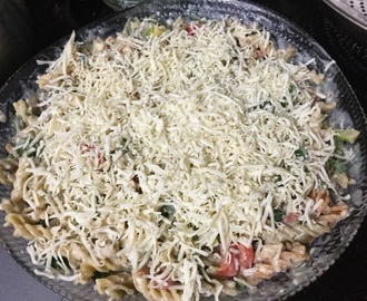 Vegetable Pasta in Cheesy White Sauce -Ultimate Comfort Food with
Vegetarian Masala Maggi Magic Cubes.