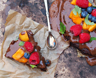 Søt, sunn og saftig sjokoladekake; bakt uten helsekostprodukter