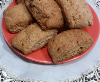 Biscotti rustici con farina d'orzo e semi di chia senza uova,latte e burro