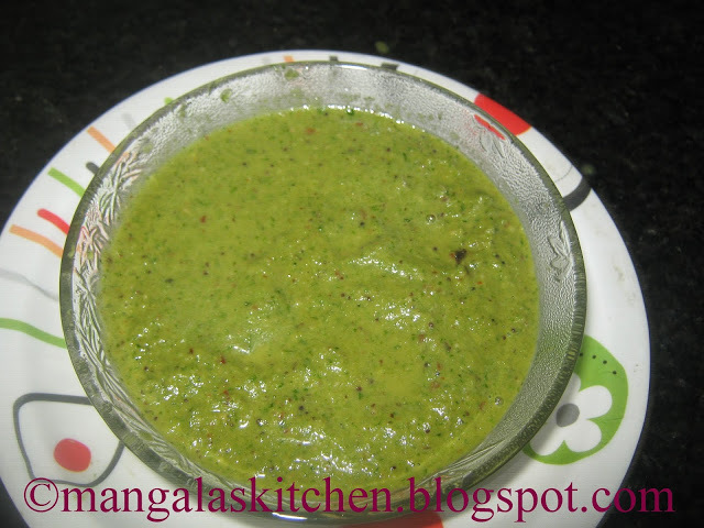 Coriander Leaves Chutney with Onions - Vengaya Kothamalli Chutney - Diabetic Recipes - Green Chutney