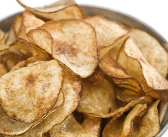 Chips di patate: la ricetta per prepararle croccanti