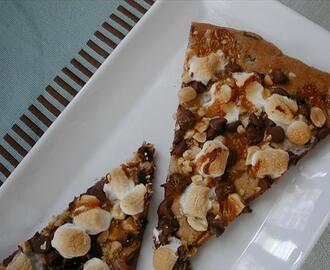 Rocky Road cookie Pizza