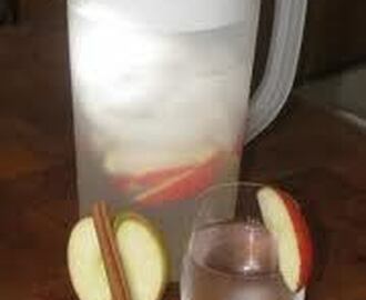 Agua con sabor a Manzana y Canela O Calorías