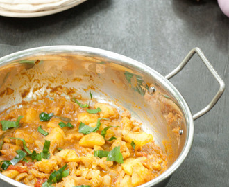 Easy Potato Cauliflower Masala – Aloo Gobi Curry {Nut-free Vegetarian}
