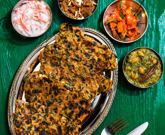 Thalipeeth, Ghavacha Sheera & Shepuchi Bhaji Recipe