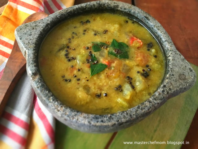 Tam Brahm Style Kootu | Poricha Kootu | How to make Poricha Kootu | Sorakkai Kootu | Sorakkai Poricha Kootu | Bottle Gourd Stew | South Indian Style Stew| Vegan and Gluten free Recipe