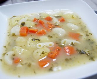 Sopa Feijão Branco e Espinafres com Cenoura