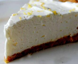 Simple Lemon Cheesecake