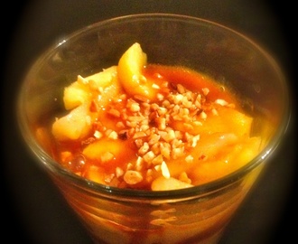 Dessert rapide : pommes, poires fondues, caramel beurre salé et sa nougatine
