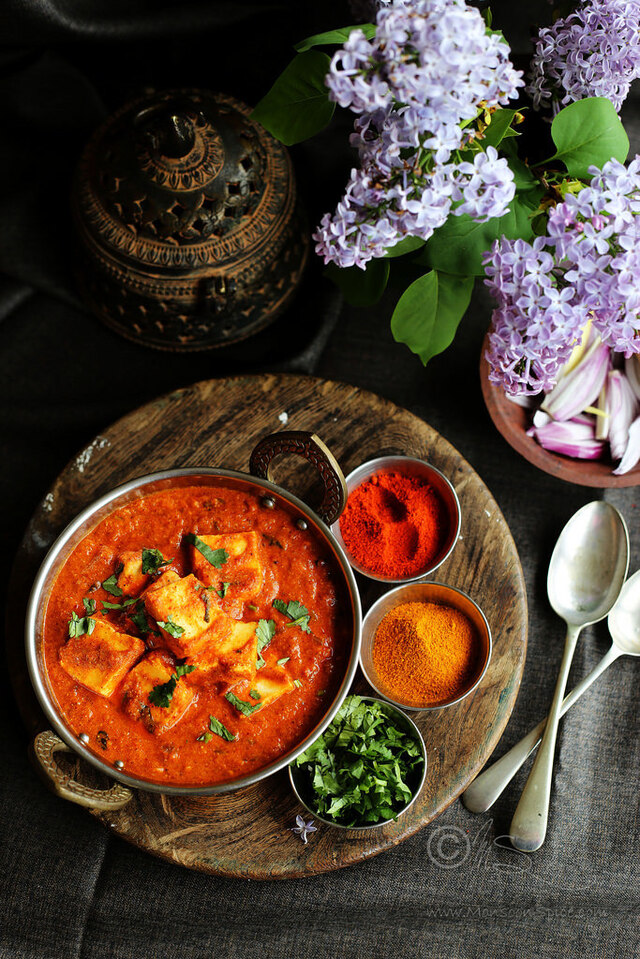 Achari Paneer Masala Recipe | Quick and Simple Achaari Paneer Curry Recipe