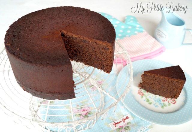 Bizcocho de Chocolate fÃ¡cil, esponjoso y jugoso (Para tartas de Fondant o Layer Cakes)