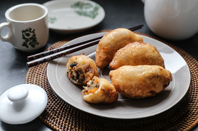 Glutinous Rice Dumplings (Ham Sui Gok)