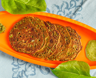 Palak Besan Chilla / Spinach Chickpea Flour Pancake Recipe