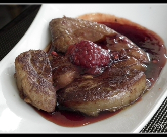Foie gras poêlé gastrique de framboises