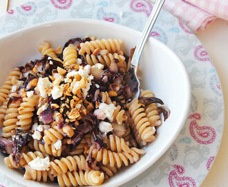 Fusilli with red radicchio, feta cheese and nuts