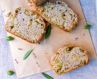Cake salé aux olives et graines de fenouil #végétalien