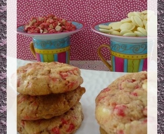 Cookies au chocolat blanc et pralines roses