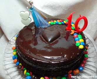 Bolo do 10.º Aniversário da Alexandra Luísa ♥ Bolo de Chocolate com Recheio e Cobertura de Chocolate
