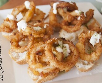 Crostini de calamars amb maionesa d’all