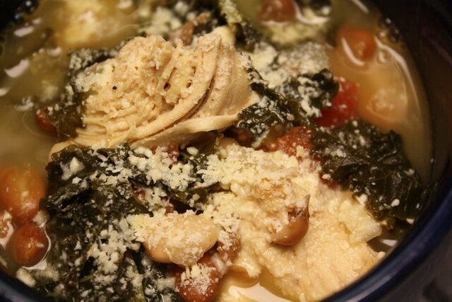 Chicken, Bean and Kale soup