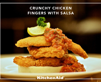 Crunchy chicken fingers with salsa