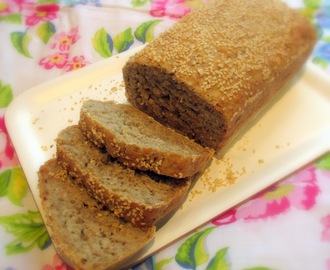 Healthy Oat and Sunflower Seed Loaf