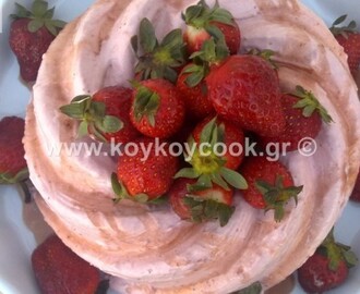 Μπαβαρουάζ φρούτων με πουρέ φράουλας, από την αγαπημένη μας Ρένα Κώστογλου και το koykoycook.gr!
