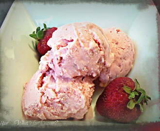 Vanilla-Strawberry Frozen Yogurt