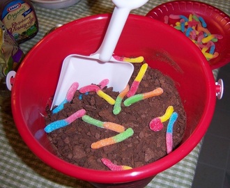 Dirt and Worms Pudding Dessert Isn’t Just for Halloween!