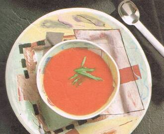 Fresh Tomato Soup with Garlic-Basil Croutons