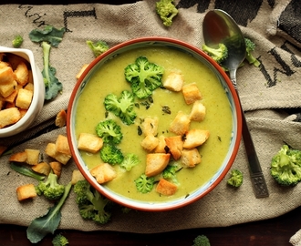 Zupa krem brokułowa z grzankami czosnkowymi